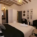 Riad103 chauffée sur le jacuzzi in rooftop&pool SPA